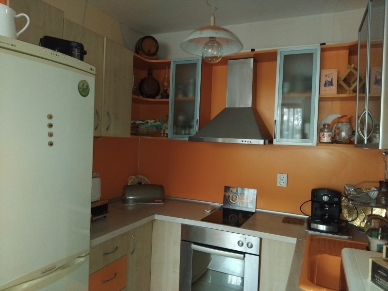 En venta  1 dormitorio Ruse , Yalta , 75 metros cuadrados | 95194799 - imagen [5]