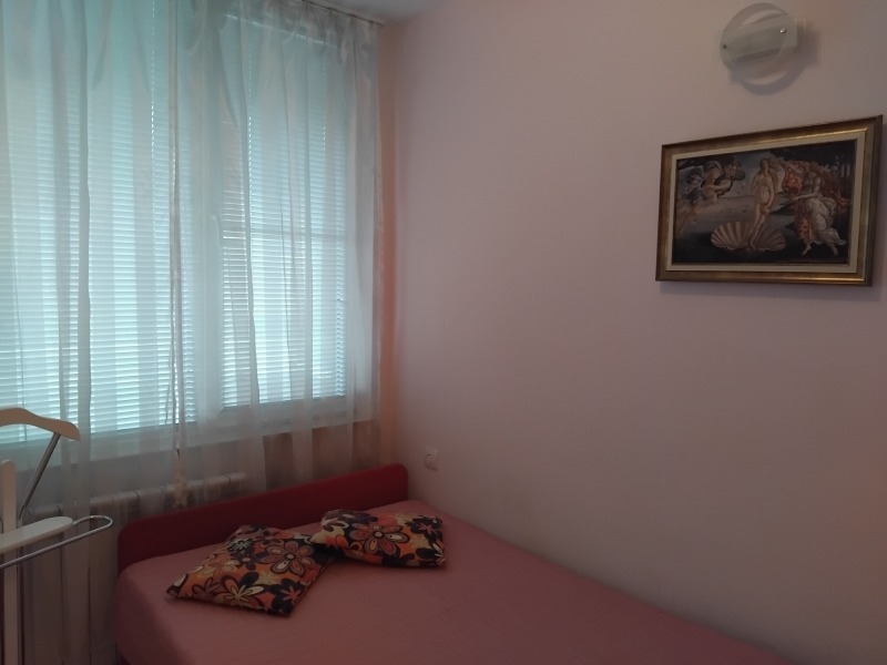 En venta  1 dormitorio Ruse , Yalta , 75 metros cuadrados | 95194799 - imagen [6]