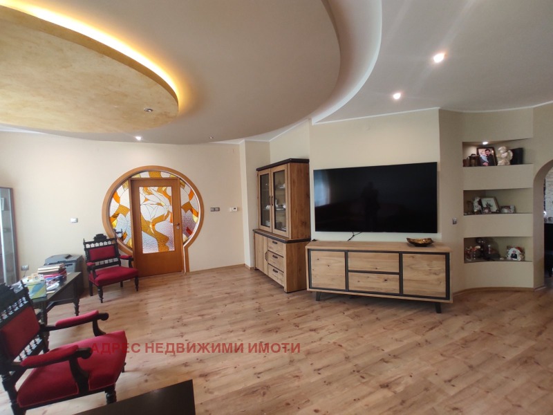 Na prodej  3+ ložnice Stara Zagora , Centar , 240 m2 | 31372174 - obraz [2]