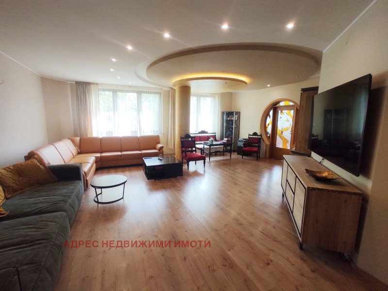 Na prodej  3+ ložnice Stara Zagora , Centar , 240 m2 | 31372174