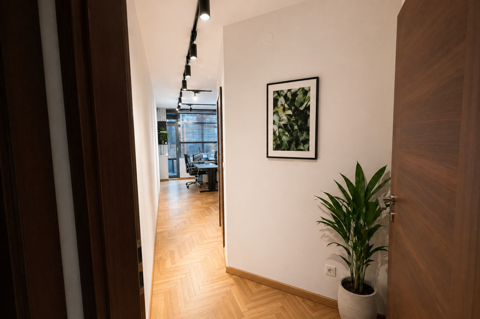 Продава ОФИС, гр. Варна, Гръцка махала, снимка 7 - Офиси - 53778581