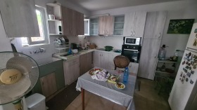 Продажба на къщи в град Разград - изображение 6 