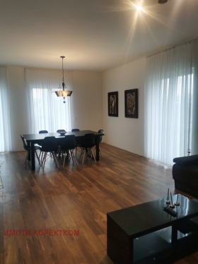Ev Lozenec, bölge Burgaz