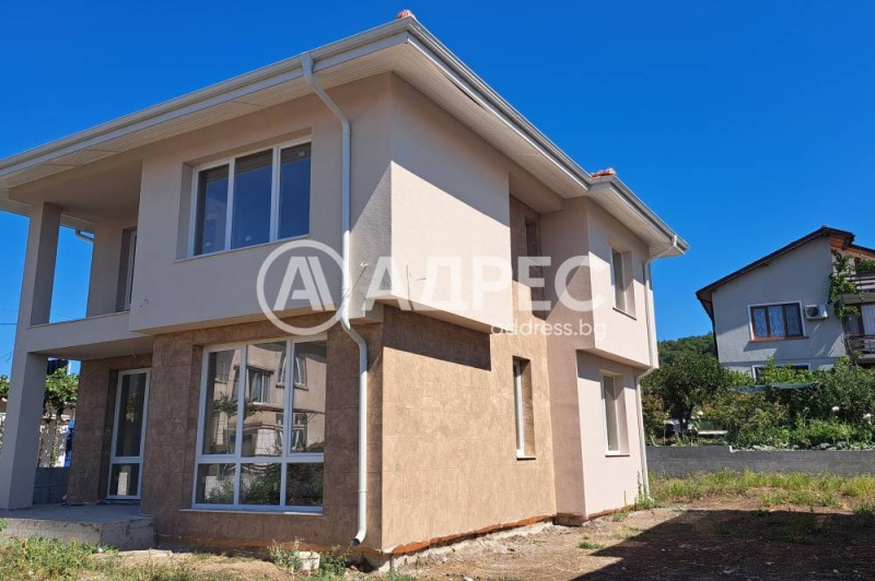 Продава КЪЩА, с. Веселие, област Бургас