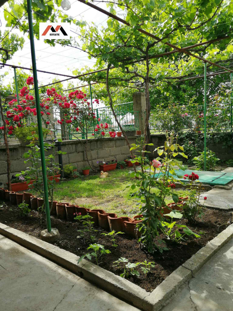 Продава КЪЩА, с. Млекарево, област Сливен