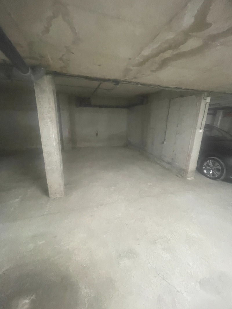 Продава ПАРКОМЯСТО в град Русе, Център - 20 кв.м / 23 000 € » 44 984.09 лв., НОВА - ДАНИЕЛА ИЛИЕВА