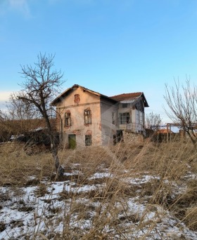 Продажба на имоти в с. Чомаковци, област Плевен - изображение 1 