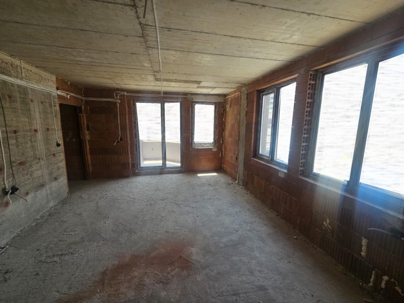 Продава  3-стаен град Кърджали , Възрожденци , 100 кв.м | 27646511