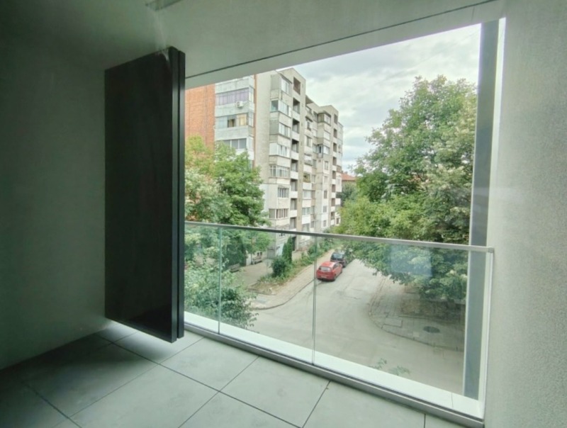 Продава 4-СТАЕН, гр. Велико Търново, Център, снимка 3 - Апартаменти - 52552335