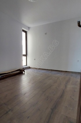 2 dormitoare Vinița, Varna 6