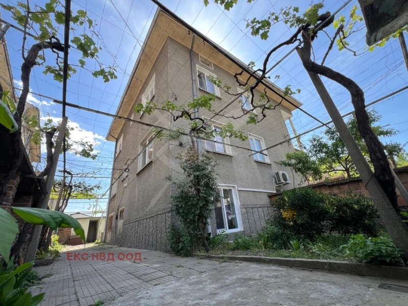 Продава КЪЩА в област Пловдив, гр. Карлово - 218 кв.м / 185 000 € » 361 828.55 лв., ЕКС НВД ПЛОВДИВ ООД
