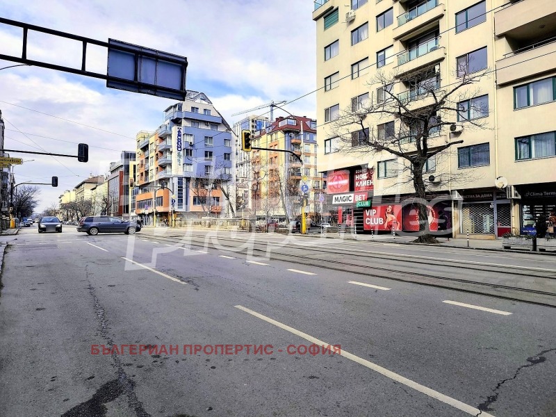 Продава 2-СТАЕН, гр. София, Център, снимка 15 - Апартаменти - 53469027