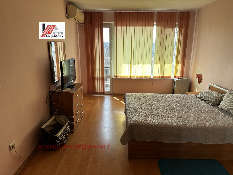 Продава 4-СТАЕН, гр. Кърджали, Център, снимка 5 - Апартаменти - 52359615