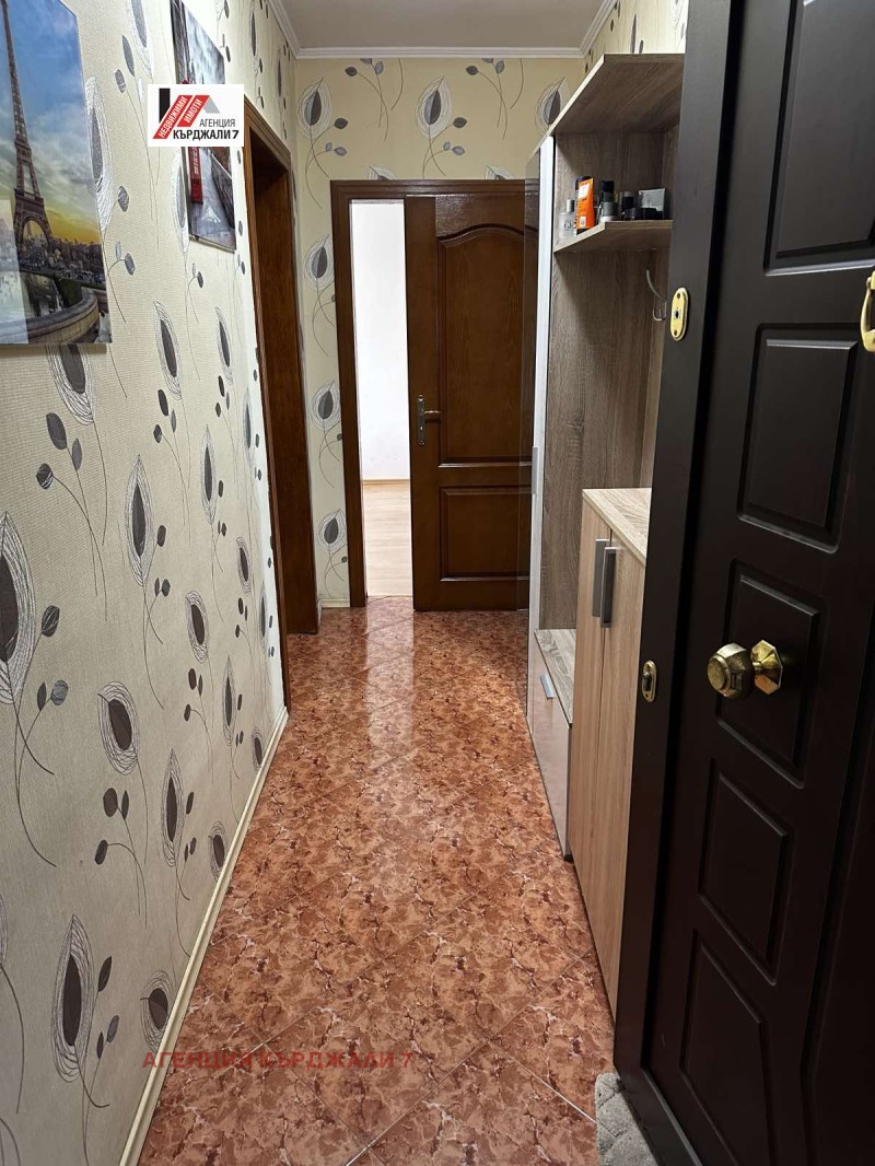 Продава 4-СТАЕН, гр. Кърджали, Център, снимка 3 - Апартаменти - 52359615