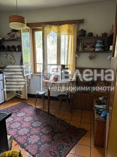 Продава КЪЩА, с. Джурово, област София област, снимка 16 - Къщи - 55125412