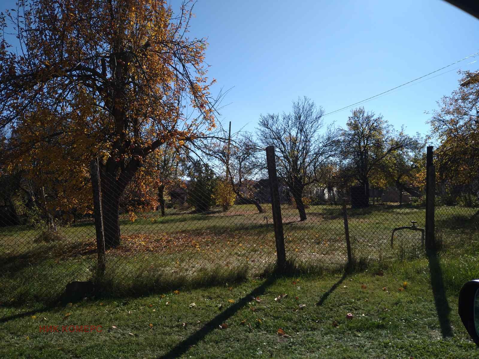Продава КЪЩА, гр. София, с. Волуяк, снимка 2 - Къщи - 51852945