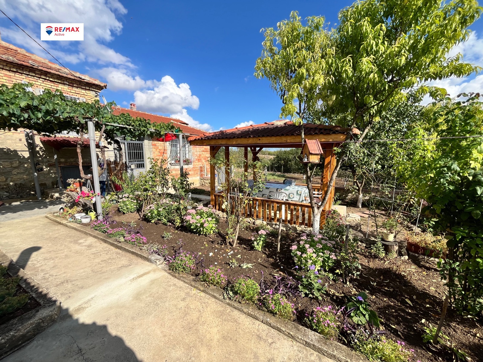 Продава КЪЩА, с. Засмяно, област Варна