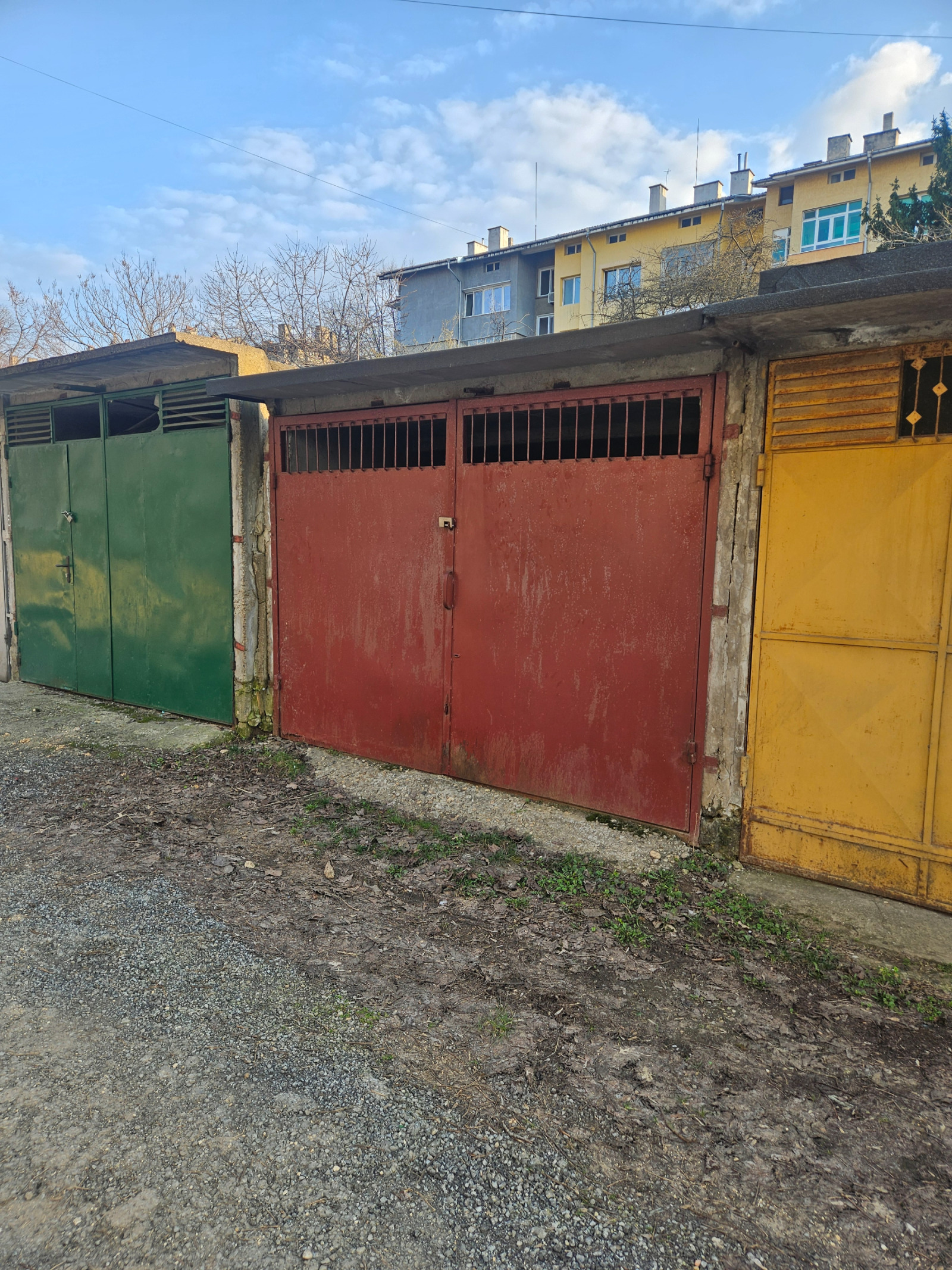 Продава ГАРАЖ, ПАРКОМЯСТО, гр. Русе, Дружба 3, снимка 2 - Гаражи и паркоместа - 54190165