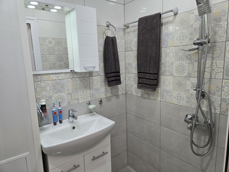 Продава  2-стаен град Русе , Здравец , 60 кв.м | 69712615 - изображение [6]
