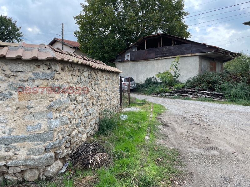 Продава КЪЩА, с. Самораново, област Кюстендил, снимка 2 - Къщи - 52949294