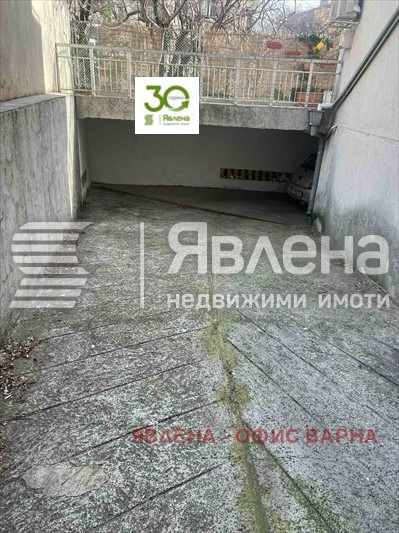 Продава ГАРАЖ, ПАРКОМЯСТО, гр. Варна, Гръцка махала, снимка 3 - Гаражи и паркоместа - 55533938