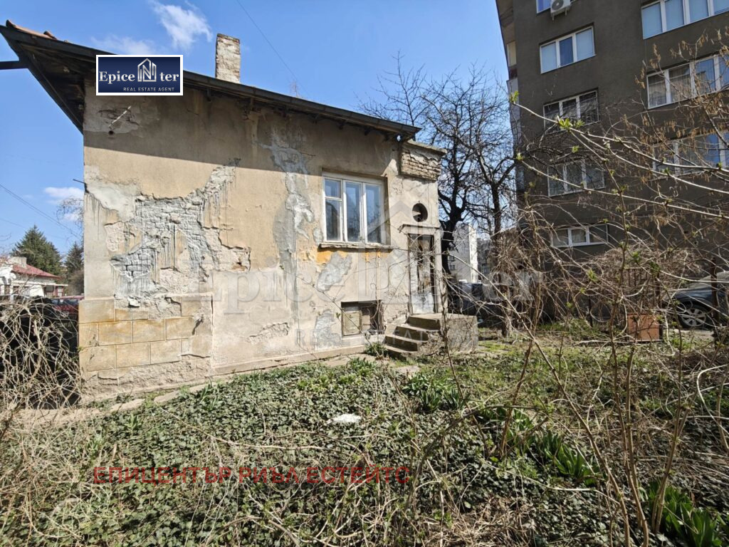 Продава КЪЩА, гр. Перник, Център, снимка 4 - Къщи - 53995756