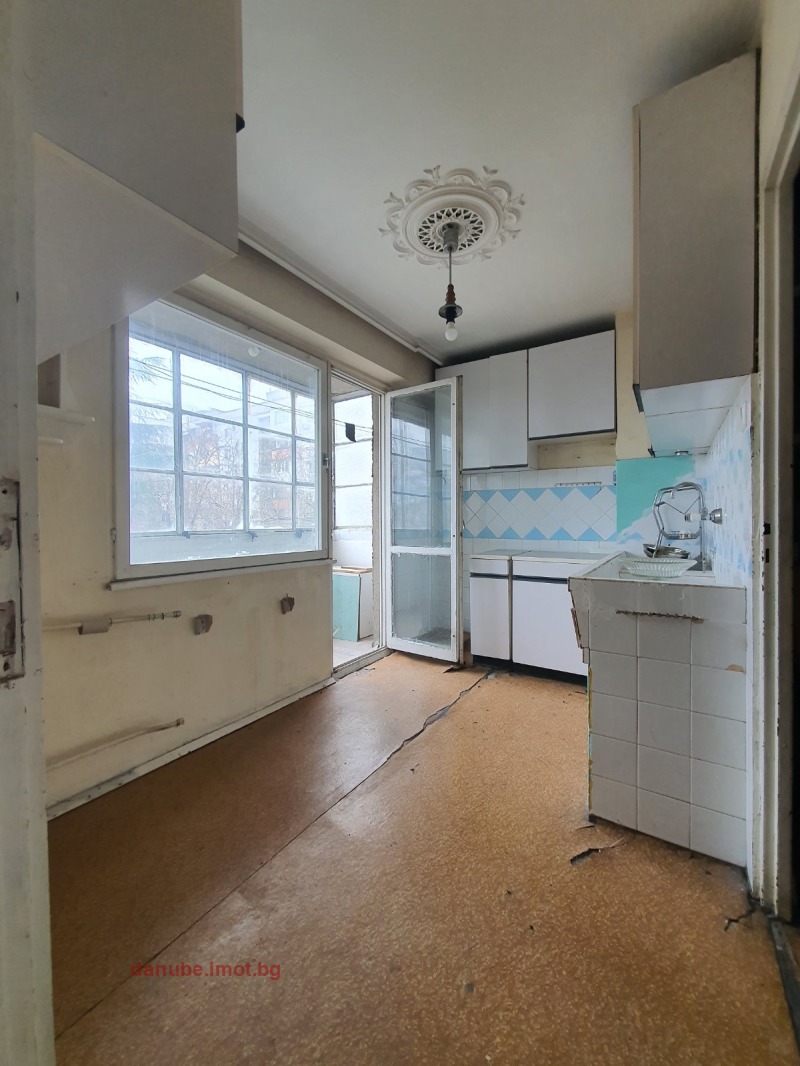 Продава 3-СТАЕН, гр. Русе, Възраждане, снимка 6 - Апартаменти - 52456673