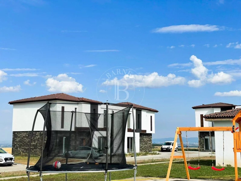 En venta  Casa región Sofia , Pozharevo , 200 metros cuadrados | 83888163 - imagen [9]