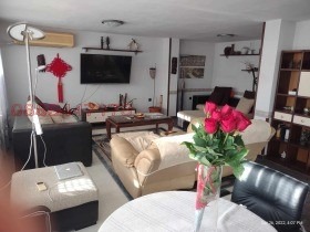 Продава МНОГОСТАЕН, гр. Варна, ВИНС-Червен площад