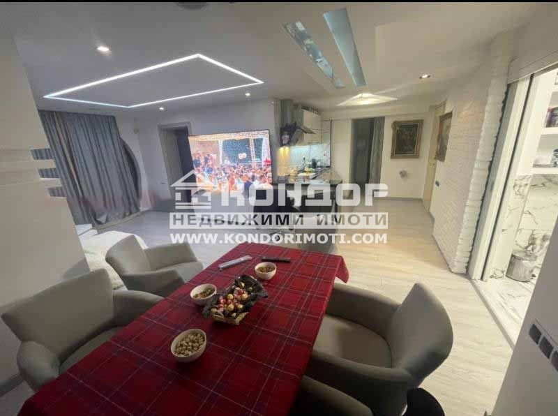 Myytävänä  Pienhuoneisto Plovdiv , Tsentar , 195 neliömetriä | 39132045