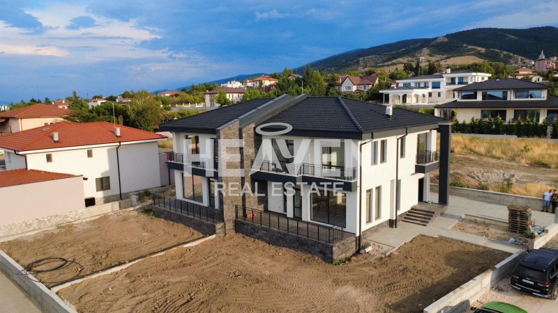 Продается  Дом область Пловдив , Белащица , 200 кв.м | 78186905