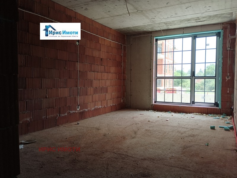 In vendita  Maisonette Sofia , Malinova dolina , 228 mq | 87442127