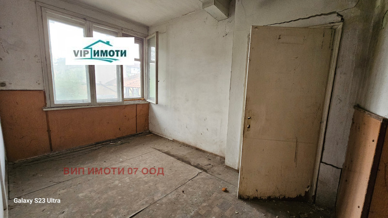 Продава  Къща град Ловеч , Център , 200 кв.м | 41957225 - изображение [12]