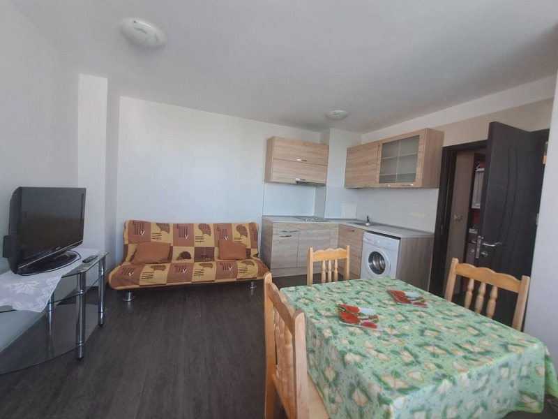 Продава  2-стаен град Бургас , Славейков , 58 кв.м | 66947559 - изображение [2]