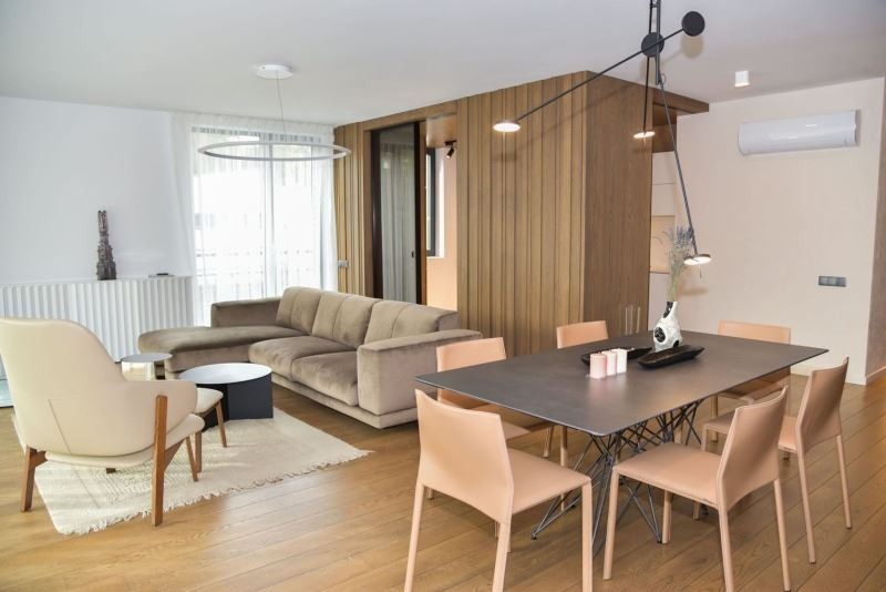 In vendita  3 camere da letto Sofia , Izgrev , 207 mq | 81687971