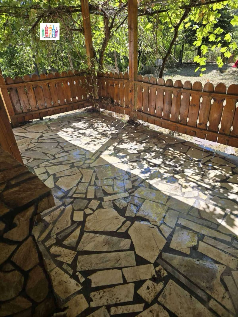 Продава КЪЩА, с. Брусник, област Перник, снимка 10 - Къщи - 52437245