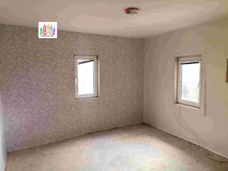 Продава КЪЩА, с. Брусник, област Перник, снимка 3 - Къщи - 52437245