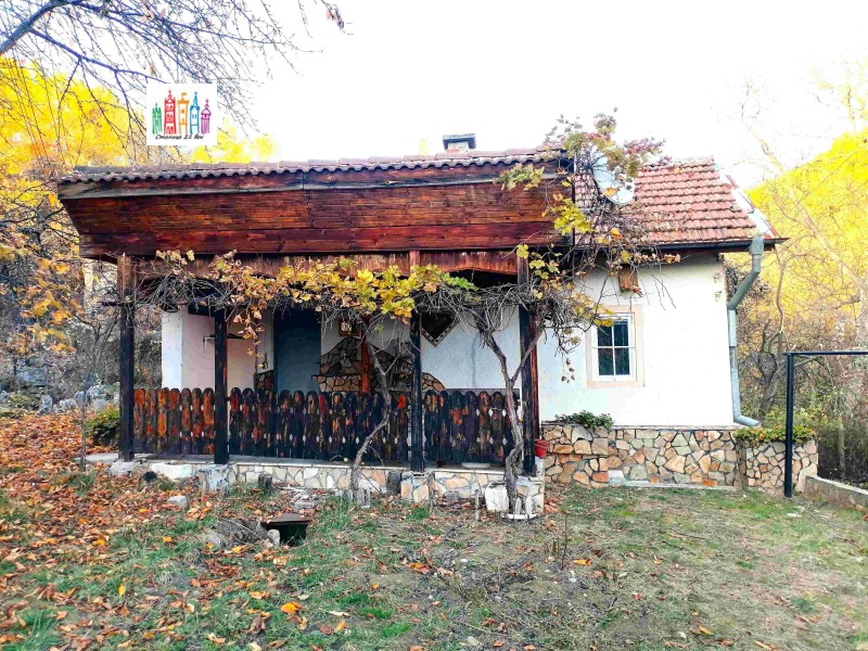 Продава КЪЩА, с. Брусник, област Перник, снимка 8 - Къщи - 52437245