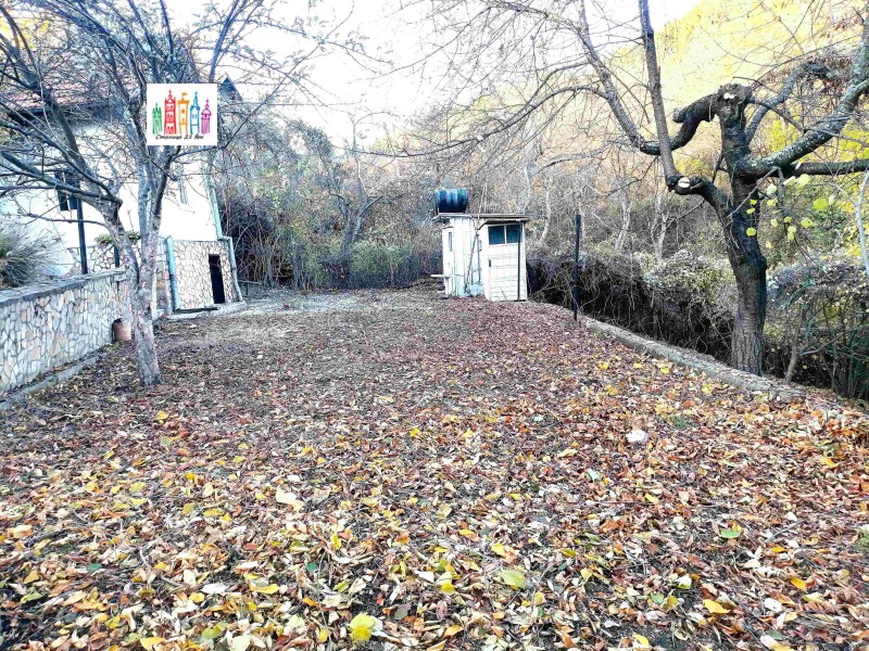 Продава КЪЩА, с. Брусник, област Перник, снимка 15 - Къщи - 52437245