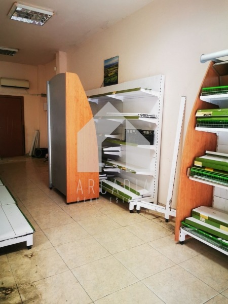 Продава МАГАЗИН, гр. Пловдив, Кършияка, снимка 3 - Магазини - 53972340