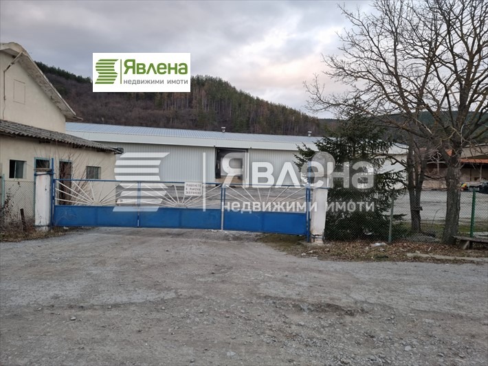 Satılık  Endüstriyel bina bölge Şumnu , Veliki Preslav , 1250 metrekare | 48296328 - görüntü [4]