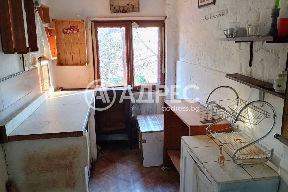 Продава ЕТАЖ ОТ КЪЩА, гр. София, Карпузица, снимка 3 - Етаж от къща - 54604641