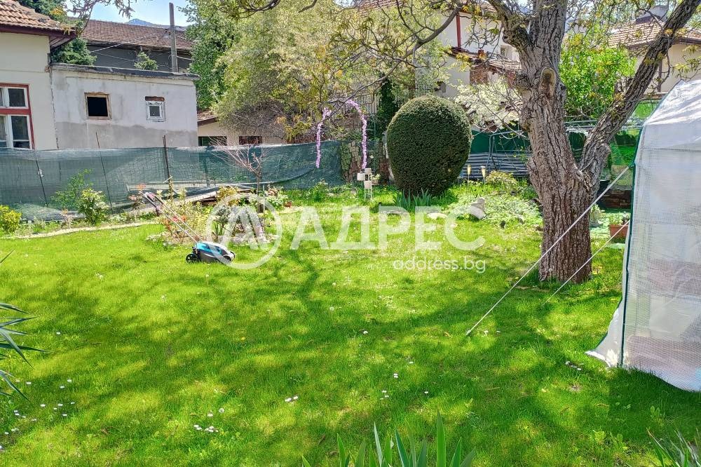 Продава ЕТАЖ ОТ КЪЩА, гр. София, Карпузица, снимка 8 - Етаж от къща - 54604641