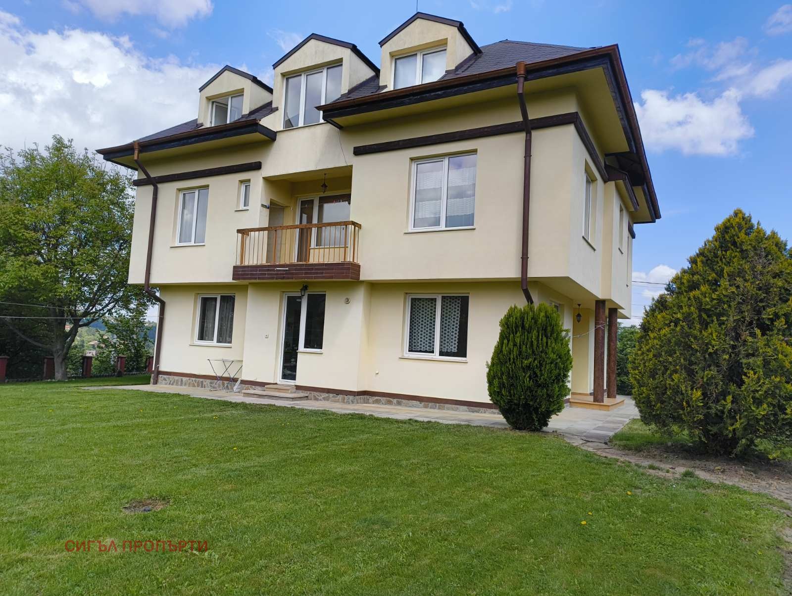 Продава КЪЩА, гр. София, с. Панчарево