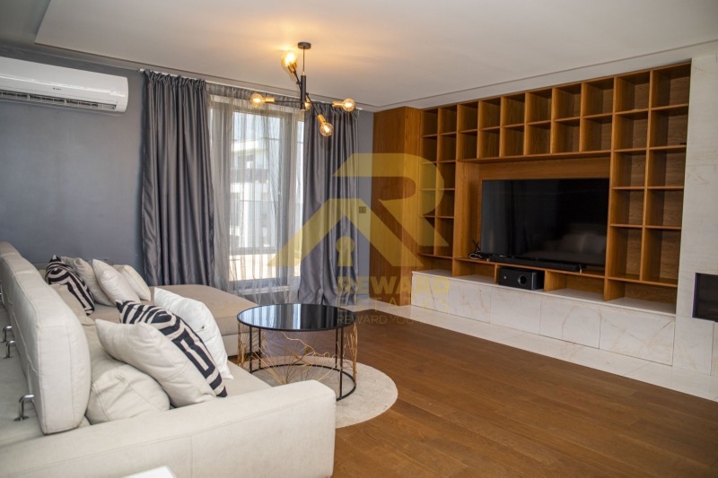 Продава  4-стаен град София , Витоша , 195 кв.м | 63012463
