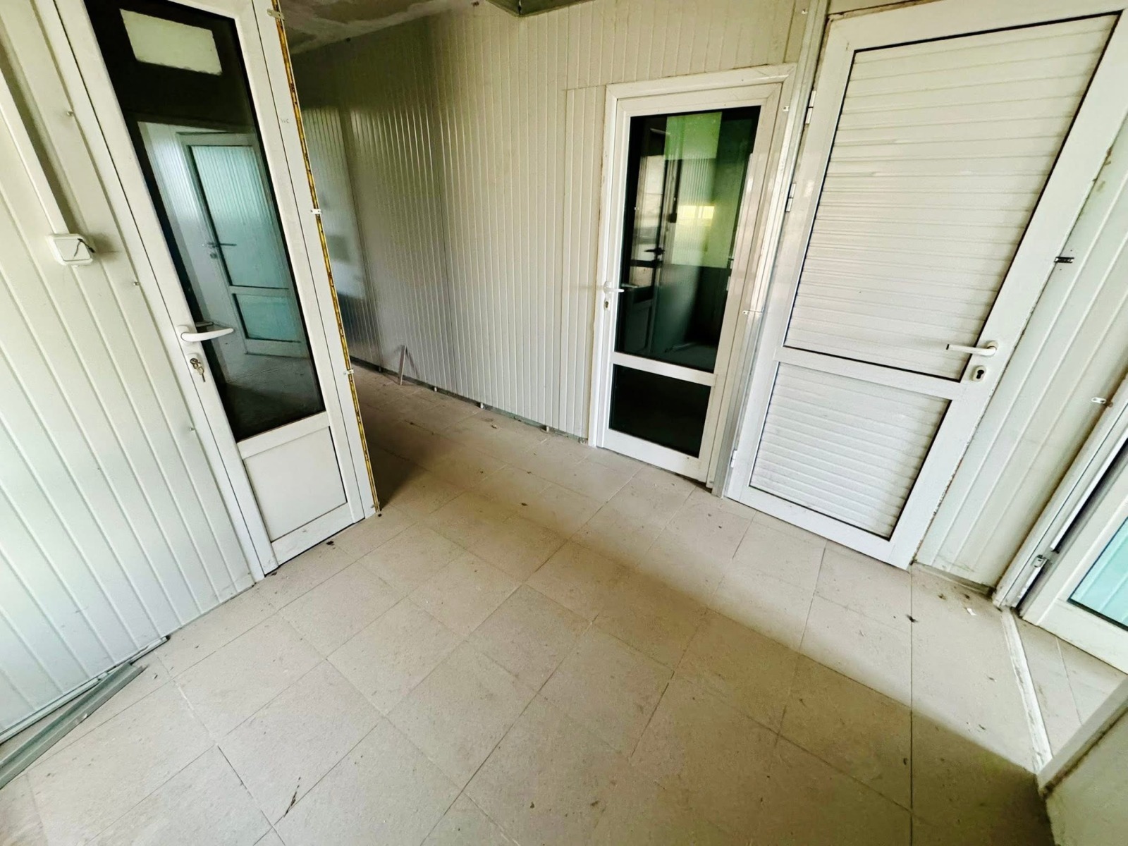 Продава БИЗНЕС ИМОТ, с. Владимирово, област Монтана, снимка 15 - Други - 53797568