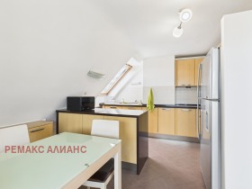 Продава  3-стаен, град София