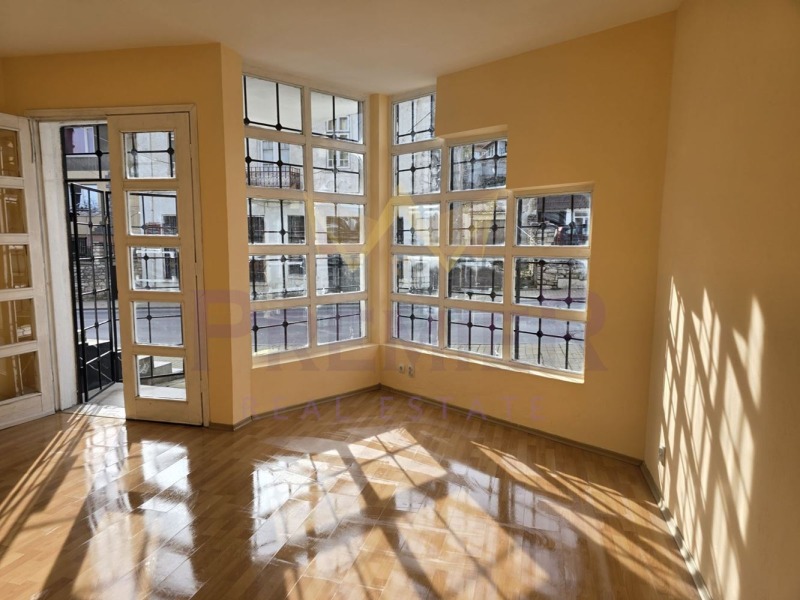 Продава АТЕЛИЕ, ТАВАН, гр. Балчик, област Добрич, снимка 4 - Апартаменти - 53429158