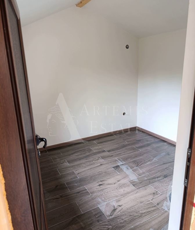 Продава КЪЩА, с. Храбърско, област София област, снимка 9 - Къщи - 52376446