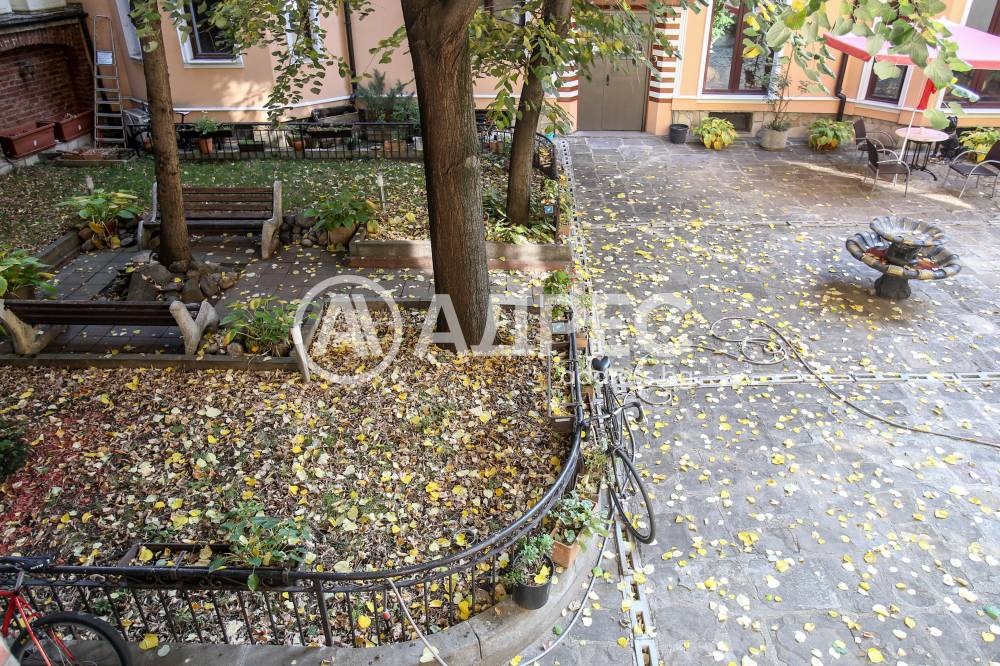 Продава МНОГОСТАЕН, гр. София, Център, снимка 13 - Апартаменти - 54111108